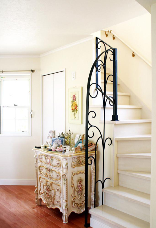 Simple Staircase Railing