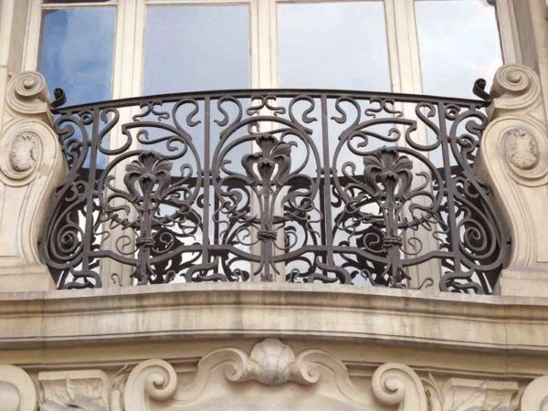 Elaborate Design Balcony Railing for custom homes
